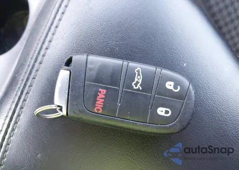 2023 Dodge Challenger Sxt z USA, uszkodzony, nr VIN 2C3CDZAG6PH563095